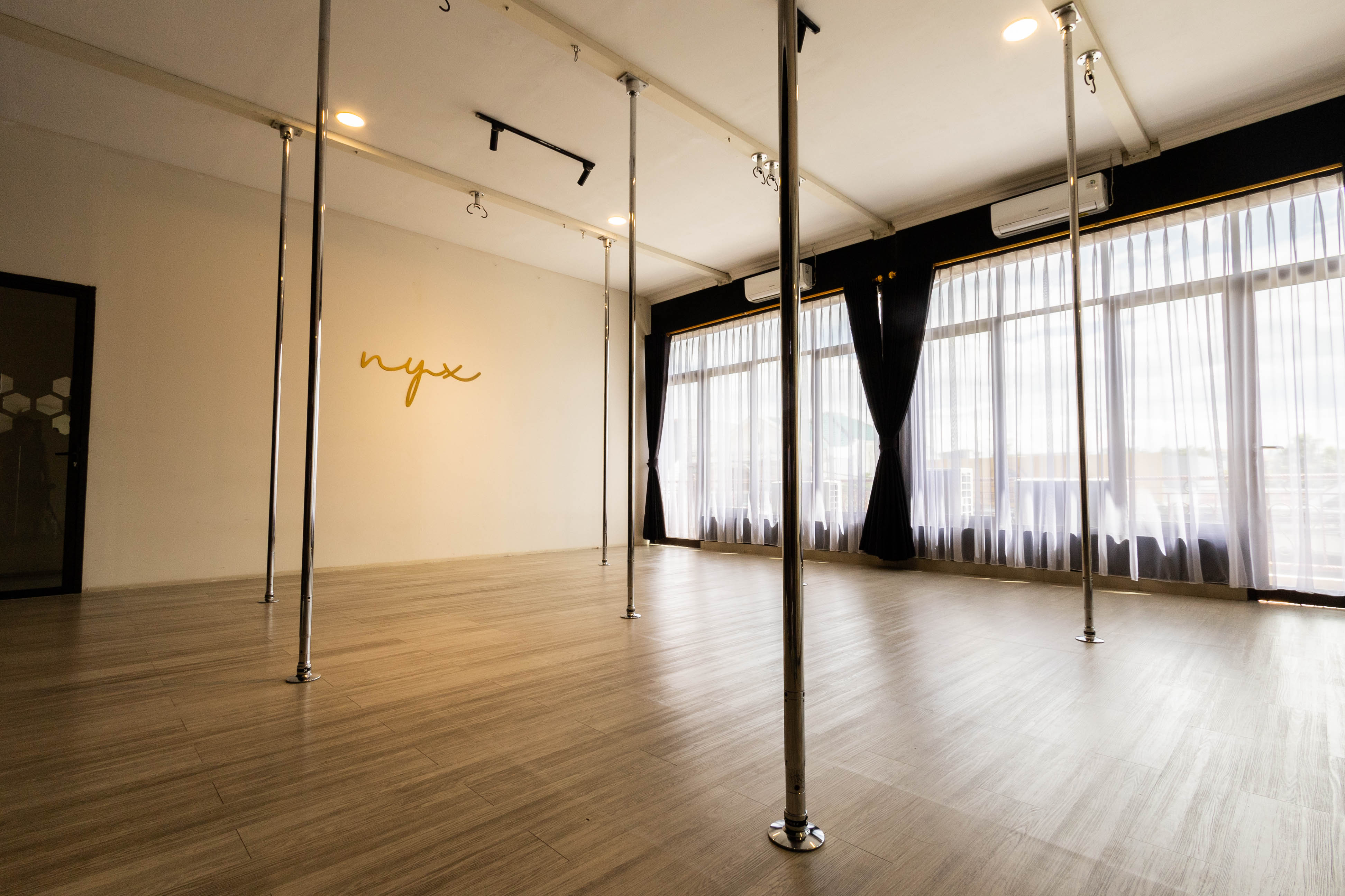 NYX Pole Studio BSD